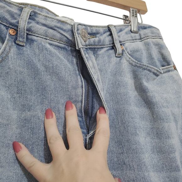 Almost Famous | Extra Wide Leg Patchwork Raw Hem Retro Baggy Jeans - Picture 6 of 10